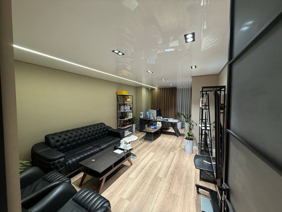 Нежилое помещение 295-м2 продаётся в Бизнес Центре Parkent. Ор-р ЭВОС