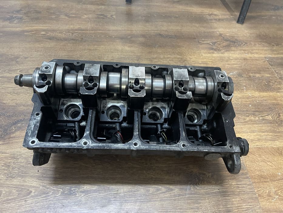 Chiluoasa completa ax came Golf 5 1.9 BLS BKC BJB Passat B6 038103373R