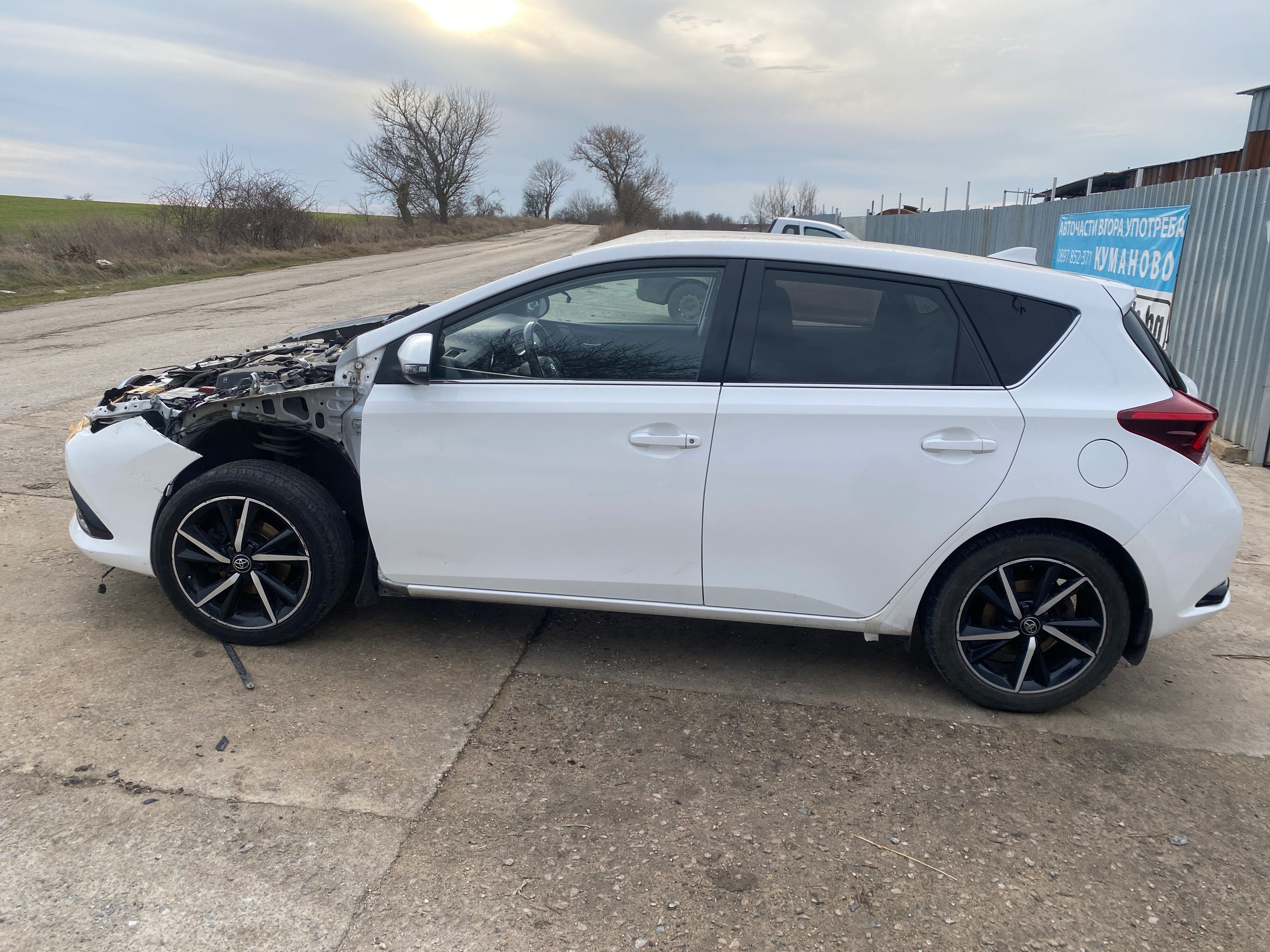 Toyota Auris 1. 6i, двигател 1ZR-FAE, ZRE18, 132 кс. ,Тойота Аурис