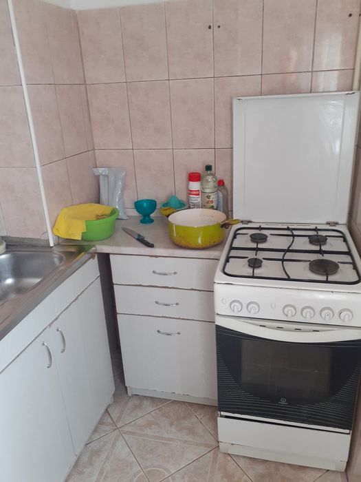 Închiriez urgent garsoniera în Ploiești