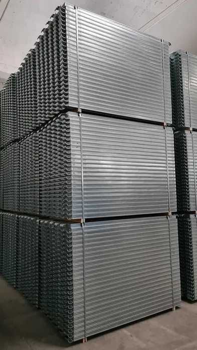 Podine nivel zincate pentru schela