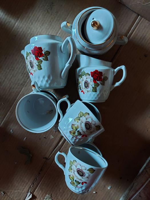 Продам фарфоровую посуду