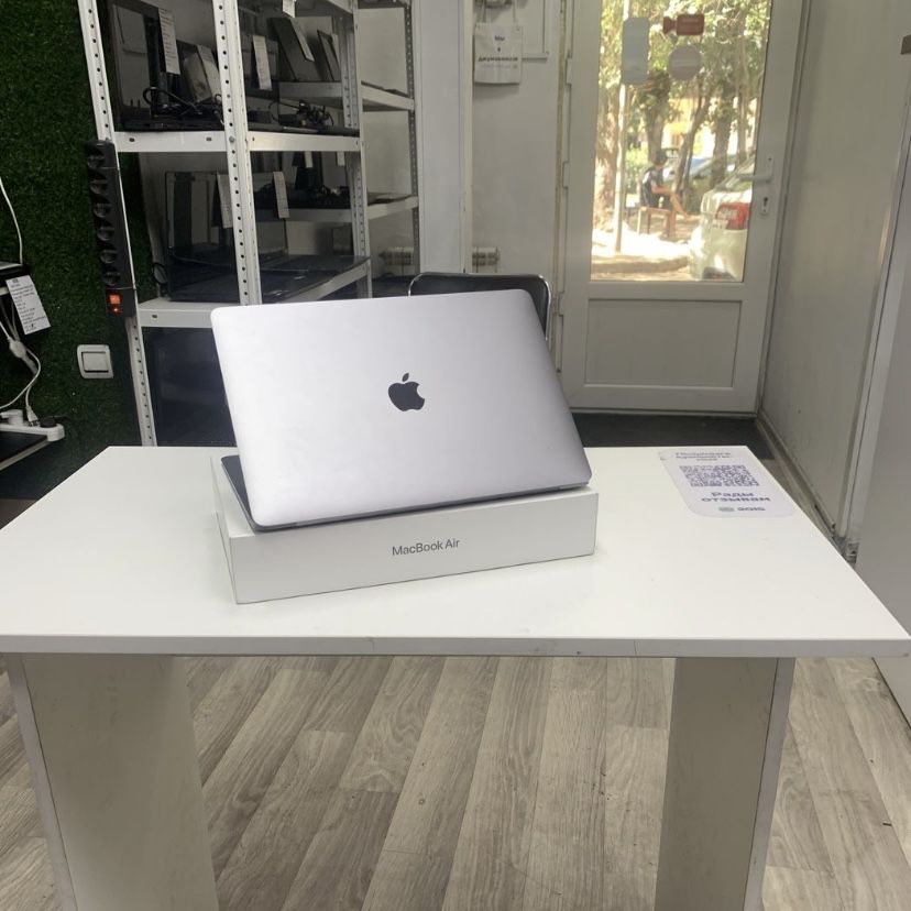F Macbook air m1 8/256 бюджетный почтый новый