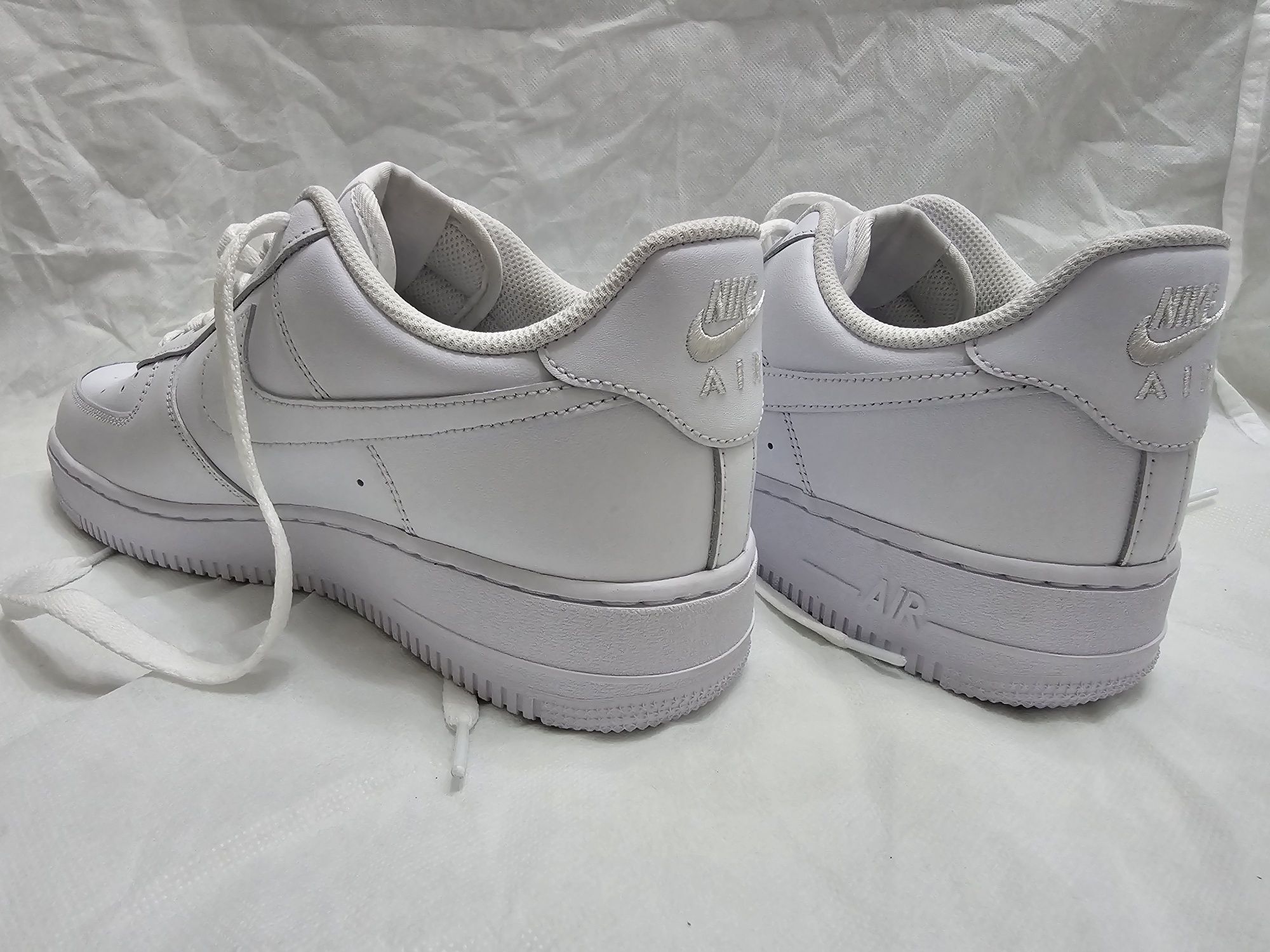 Nike AIR FORCE 1 '07 / eur 42.5 /uk 8 /us 9