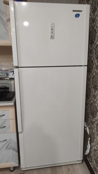 Широкий Холодильник Самсунг