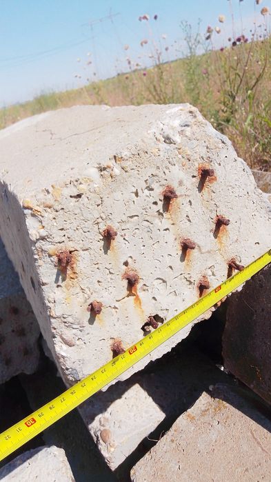 Traverse Beton tip cale ferată 250x27x16cm