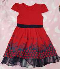 Детска рокличка в червено и сини пеперуди
