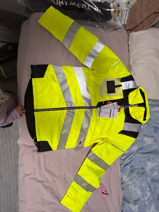 Чисто ново работно зимно яке