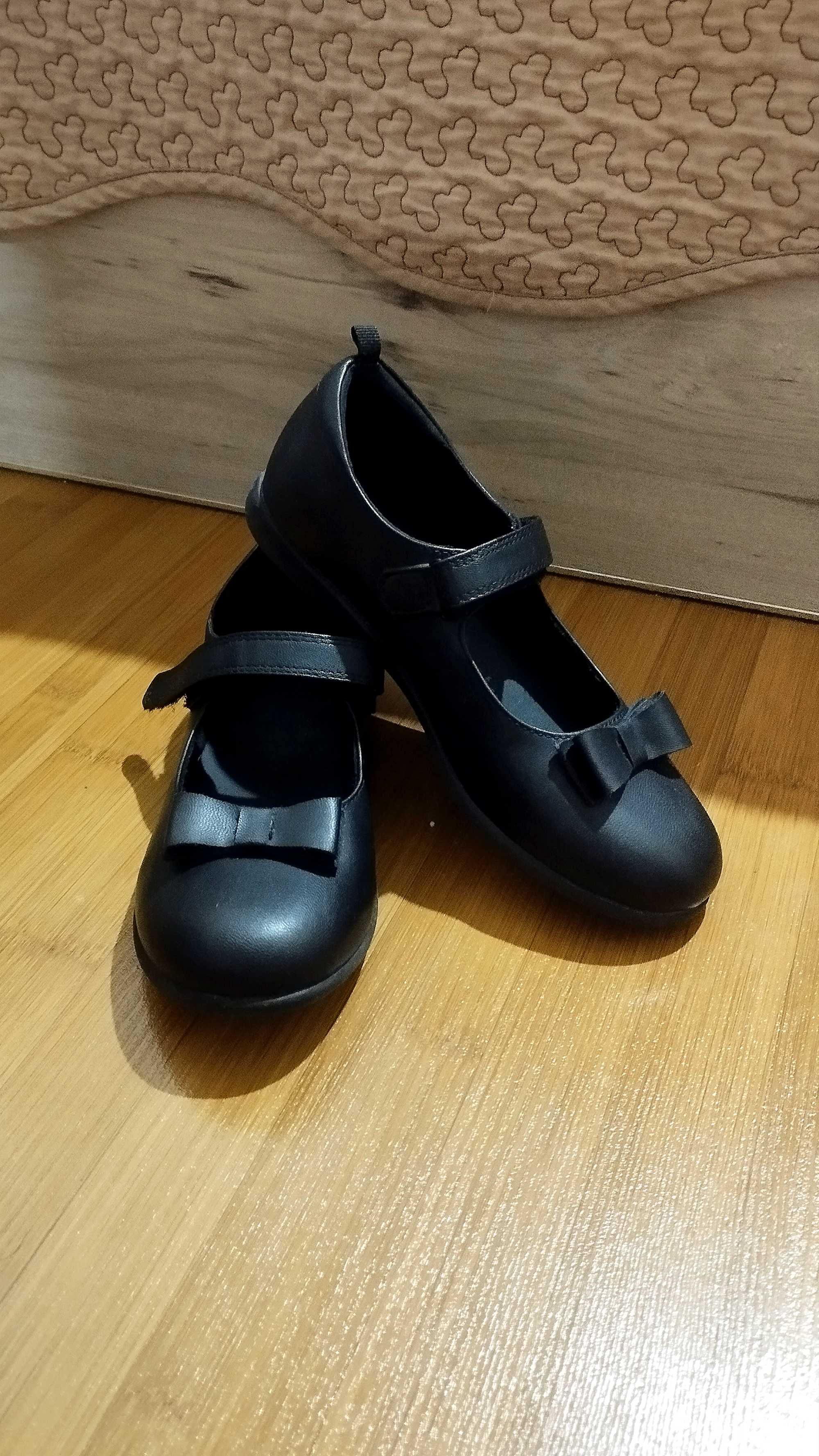 Школьные туфельки фирмы HM 33-34 размер
