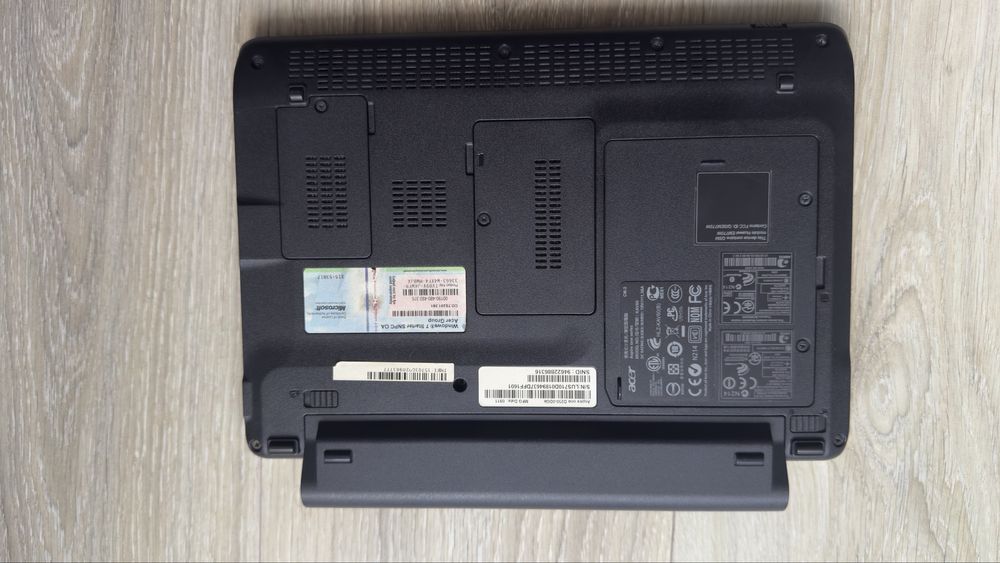 Laptop Acer Aspire One Model KAV60 D250-0DGk