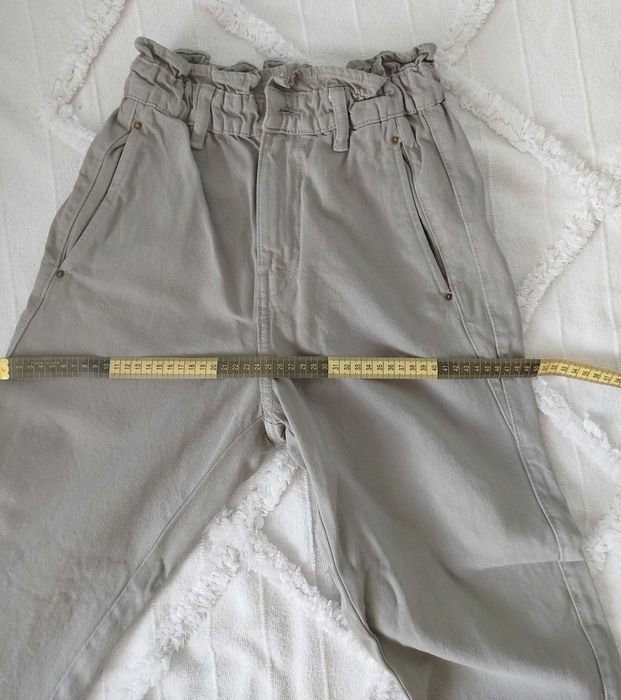 Продавам дамски сиво-зелени дънки