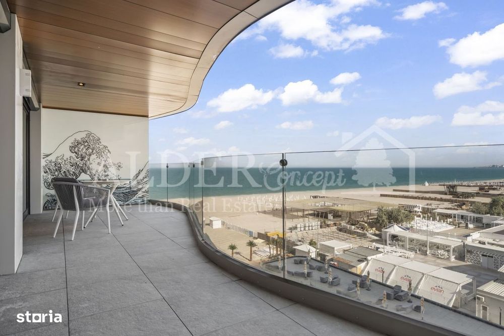 First Mamaia, Crowne Plaza, 2 Camere, Vedere Mare, Mobilat!