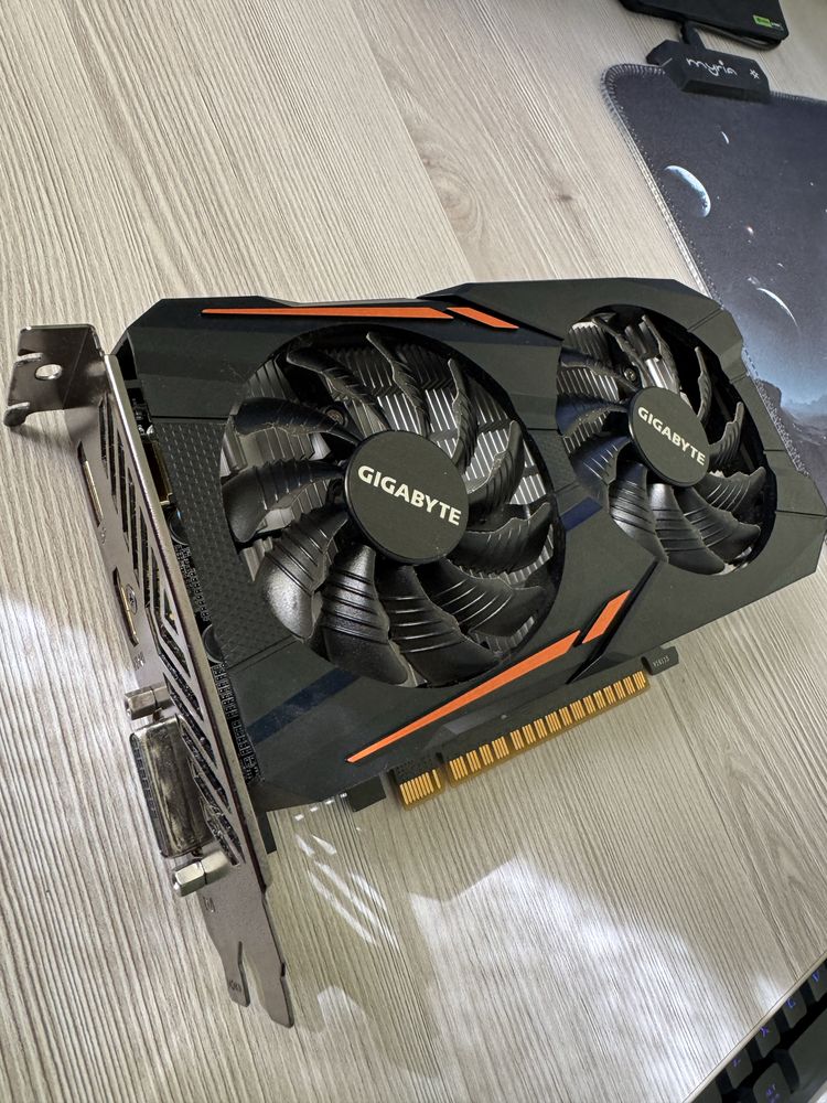 Unitate PC i3 10100 + GTX 1050TI 4GB