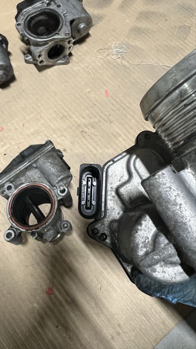 Clapeta acceleratie audi a4 b8 2.0 tdi