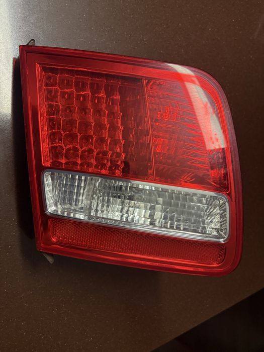 Вътрешен ляв стоп Ауди А8 Д3