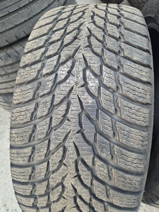 225 45 17 Nokian SnowProof  2023