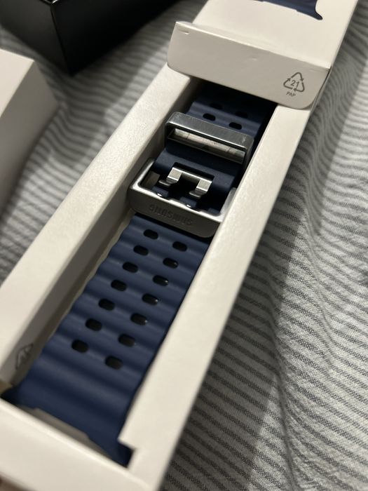 Смарт часовник • Samsung Galaxy Watch Ultra • 47mm (2025) Tatanium blu