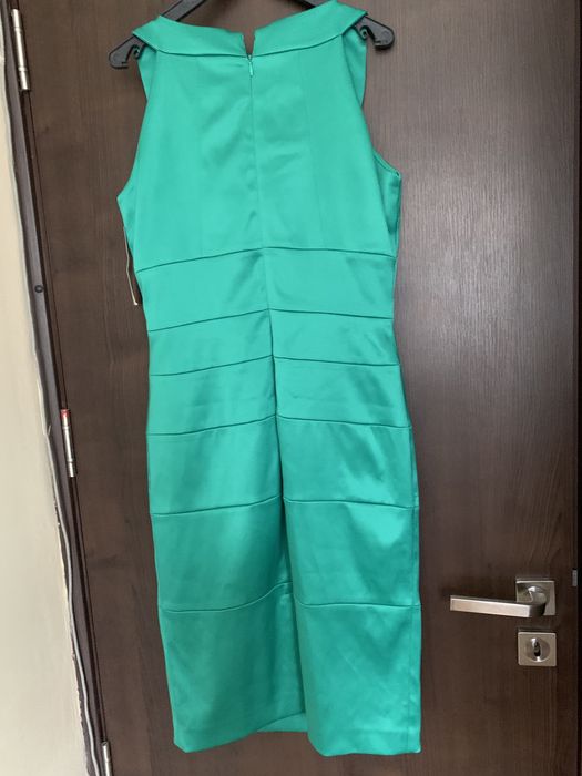 Рокля зелена