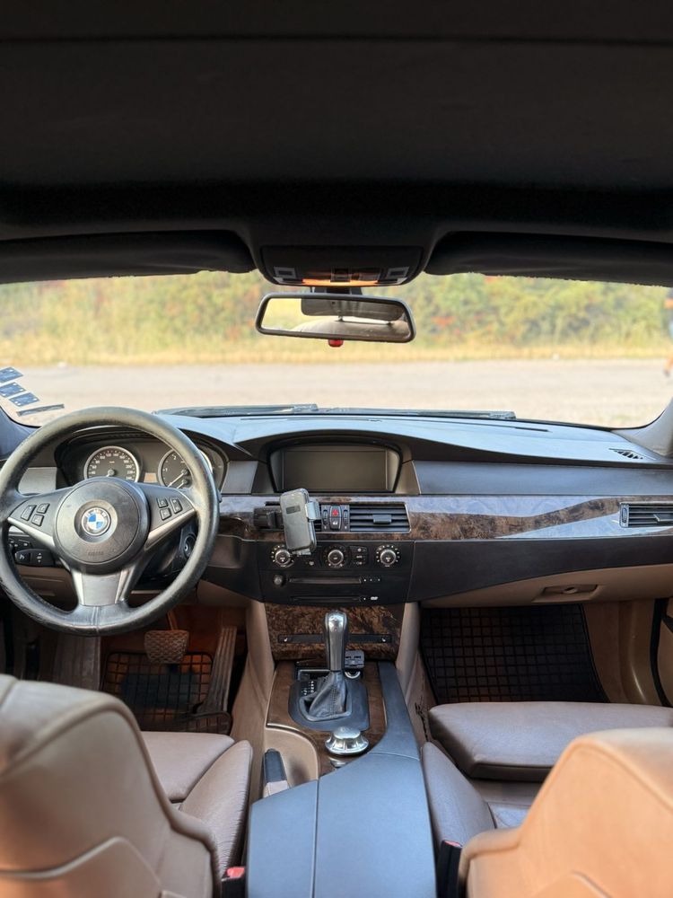 Бмв е61 530d 2005 218кс задно