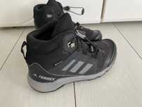 adidas детски боти