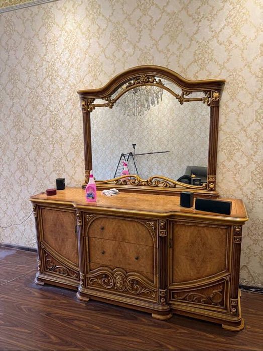 Гостиный мебель стенка и комод