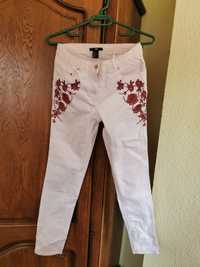Pantaloni / blugi albi brodati H&M 36 (S)