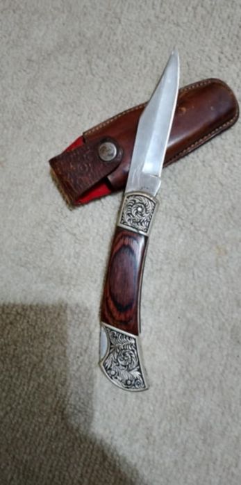 Продавам джобен нож