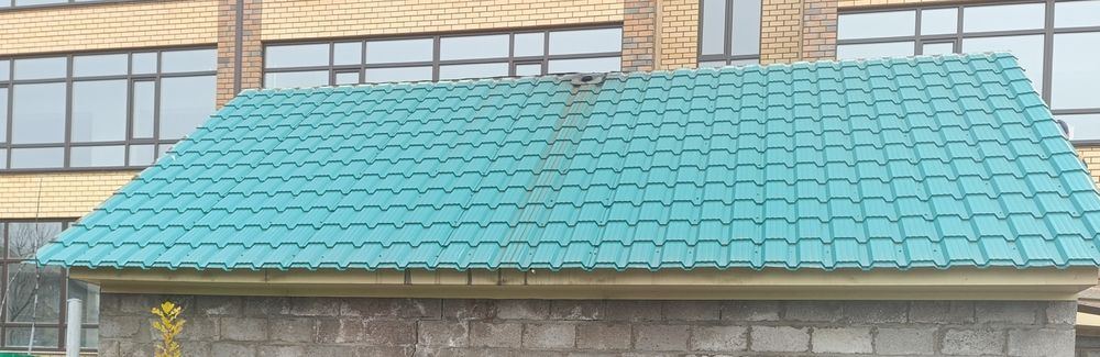 Черепица, пиломатериал.