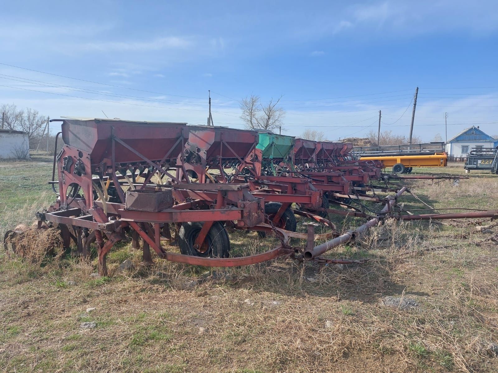Продам сеялки СЗС 2.1 в сцепке 5 единиц, нового образца.