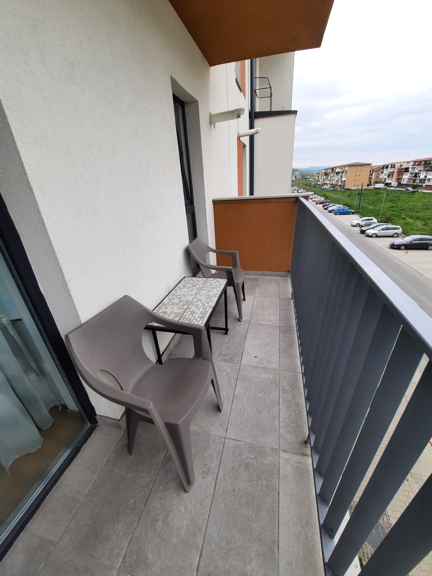 PF inchiriez Apartament 2 Camere, 43 mp, Strada Eroilor 378