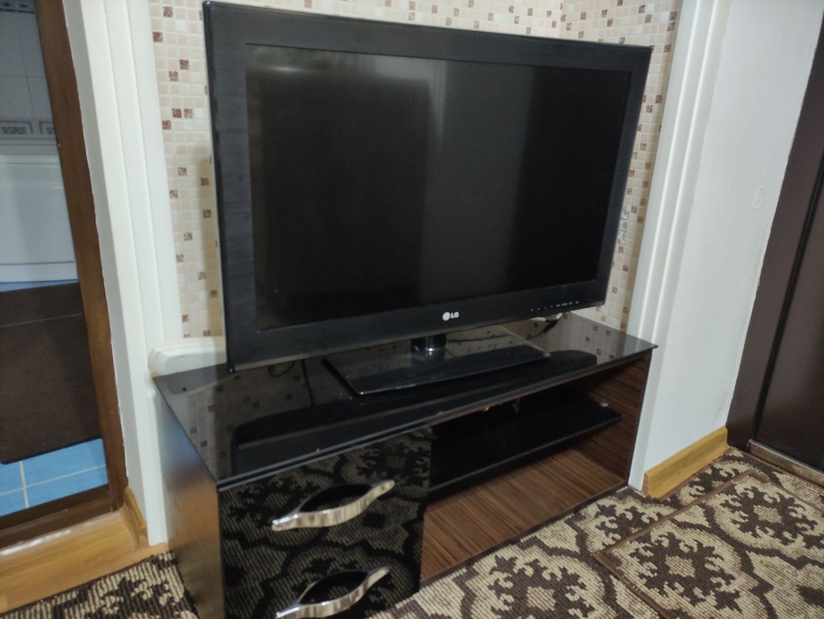 Lg tv 32 xolati yaxshi made in korea