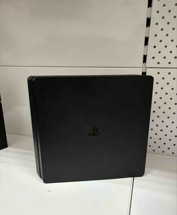 Продаеца    PlayStation 4 slim