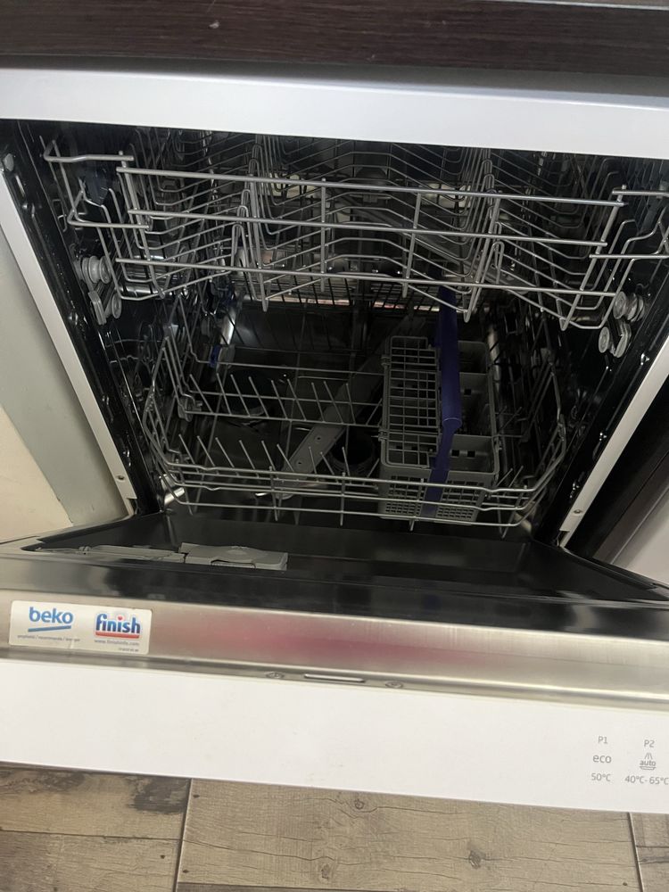 Съдомиялна Beko DFN16210W