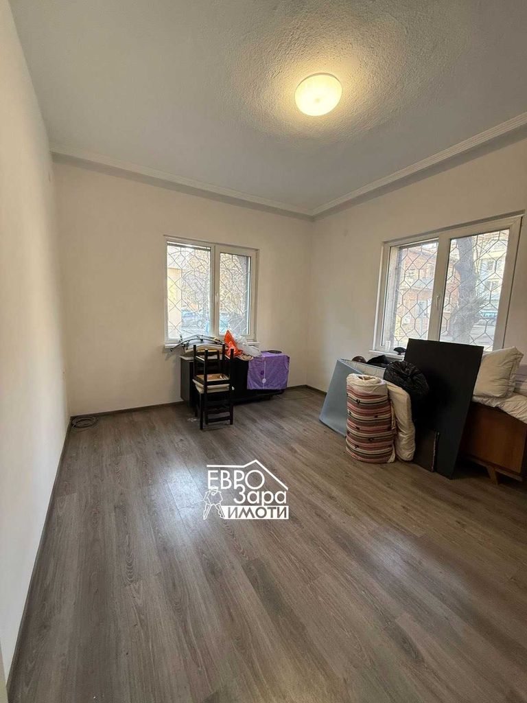 Дава се под наем Тристаен апартамент в Стара Загора, Център - 87 кв.м за 331.5 € - Снимка #4