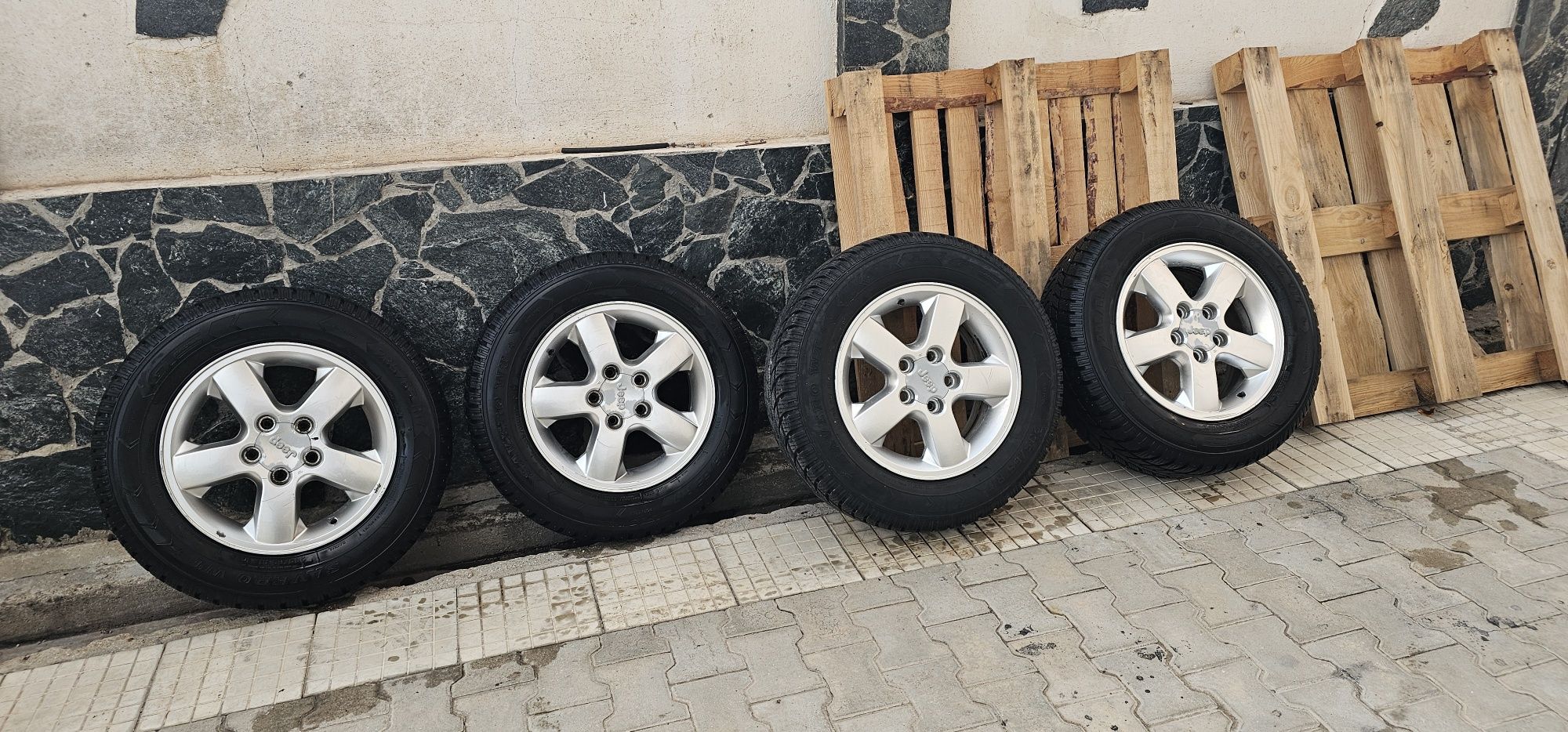 Джанти без гуми за Jeep Гранд чероки WJ 235/65/R17