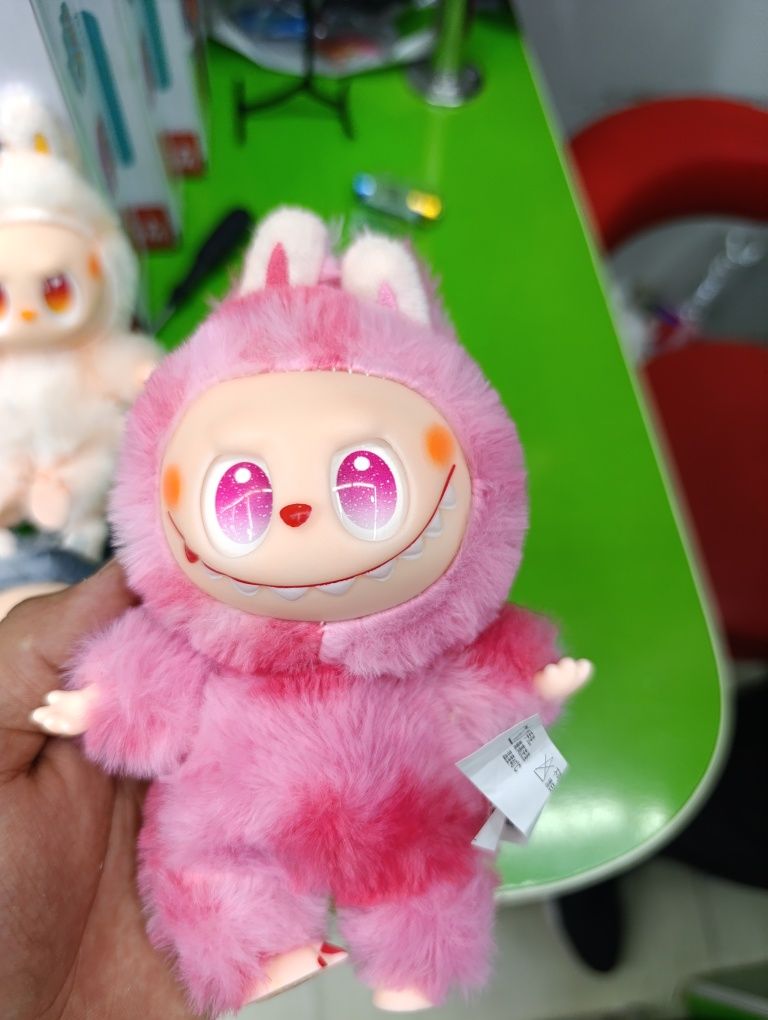 Labubu brelok big
+