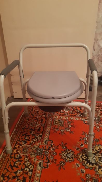 Санитарный кресло туалет