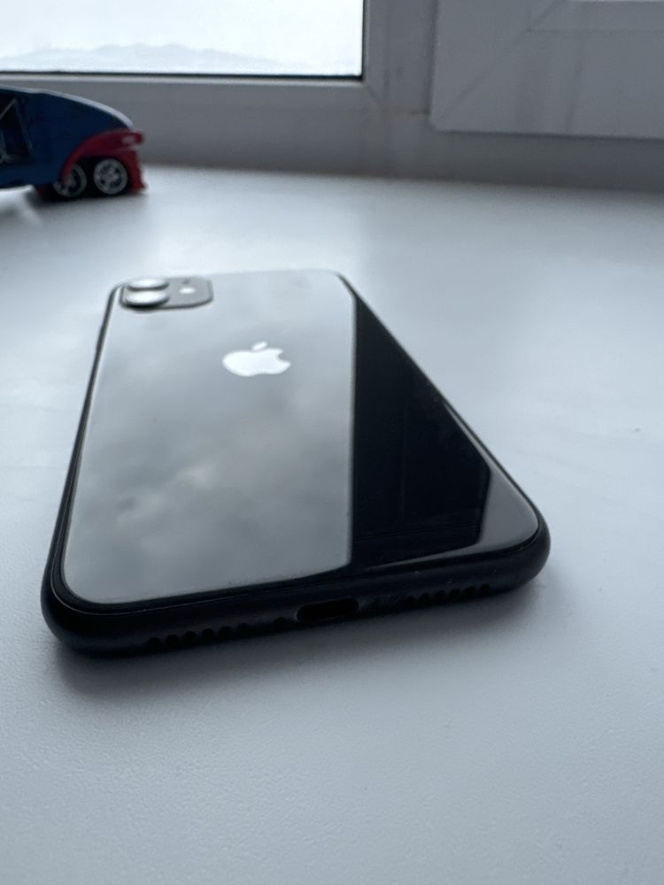 Iphone 11 черного цвета