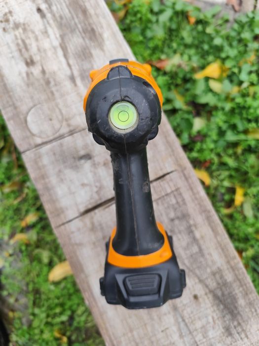 Продавам винтоверт Worx