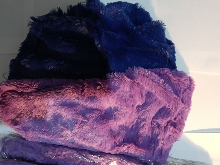 Opt gulere de dama noi,pufoase