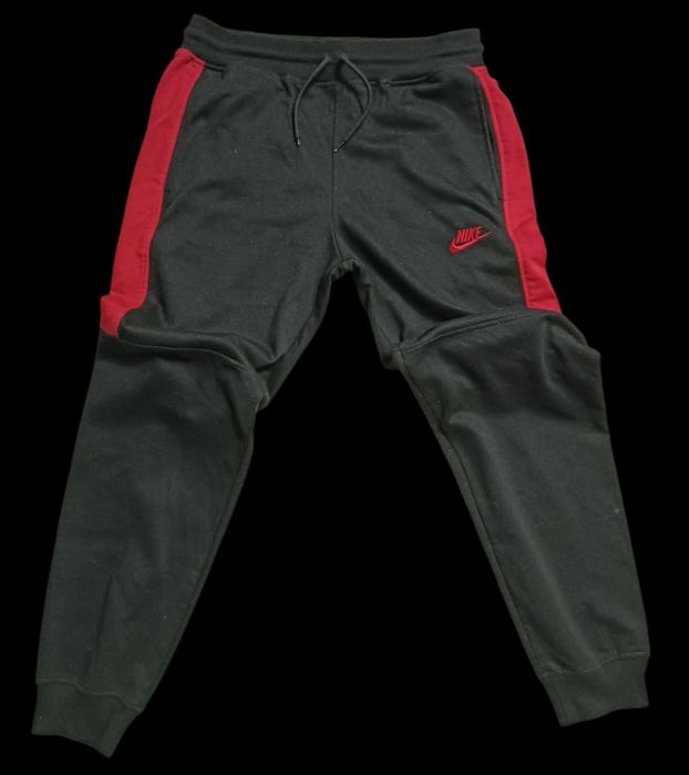 Pantaloni Nike tech