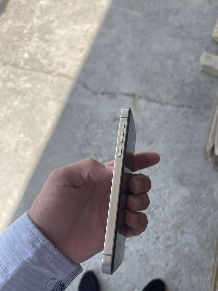 Iphone Xr 15 pro korpusda srochna sotiladi