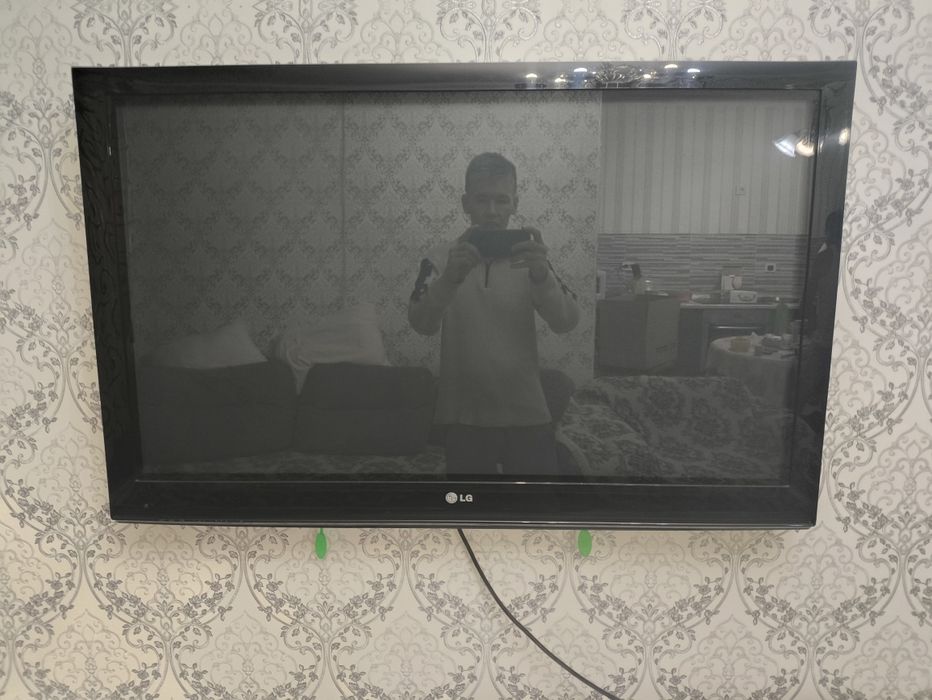 Телевизор.в хорошем состоянии