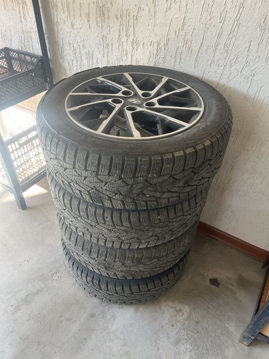 Продам Зимнюю резину Nokian