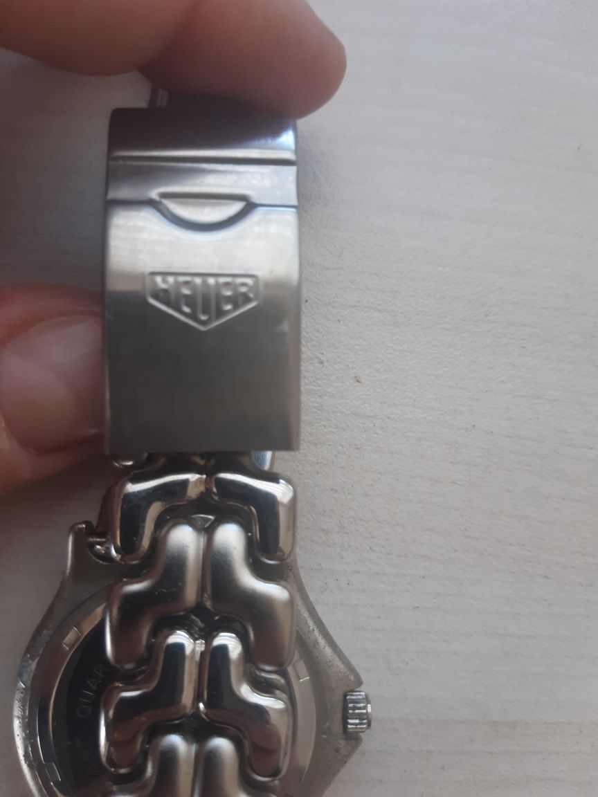 Часовници мъжки .