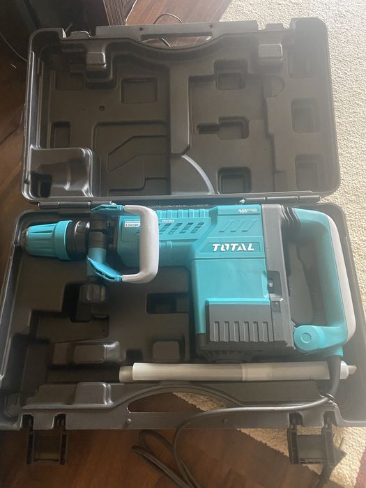 Mai compactor de inchiriat , placa , demolator , masina caneluri