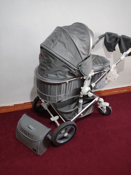 Коляска для новорожденных