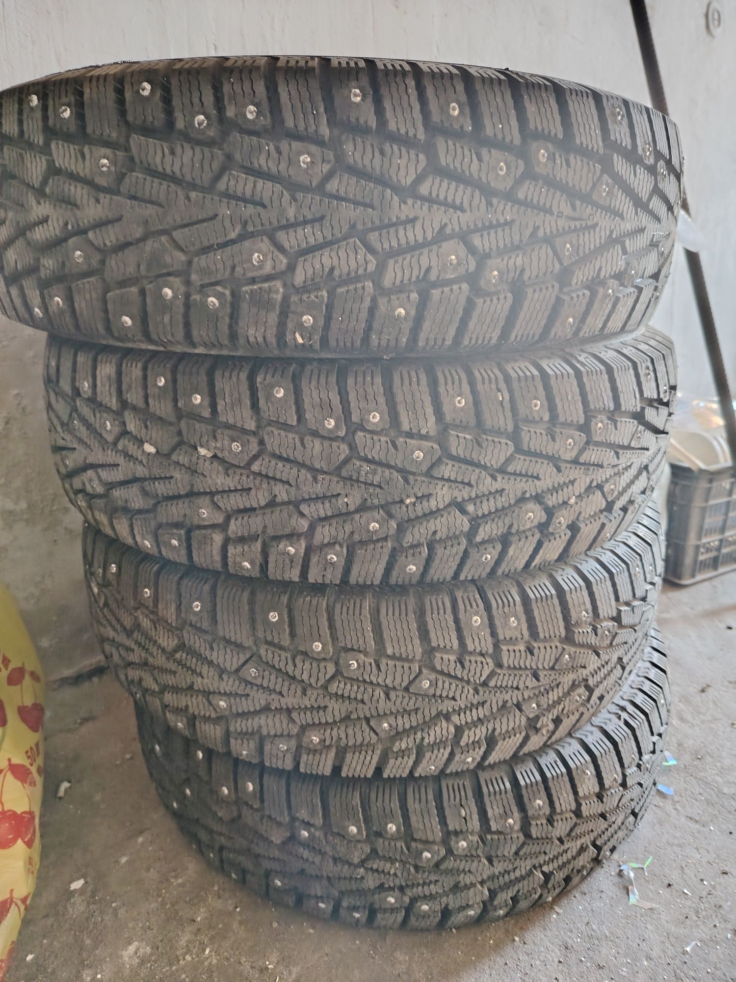 Продам зимнию резину cordiant snow cross