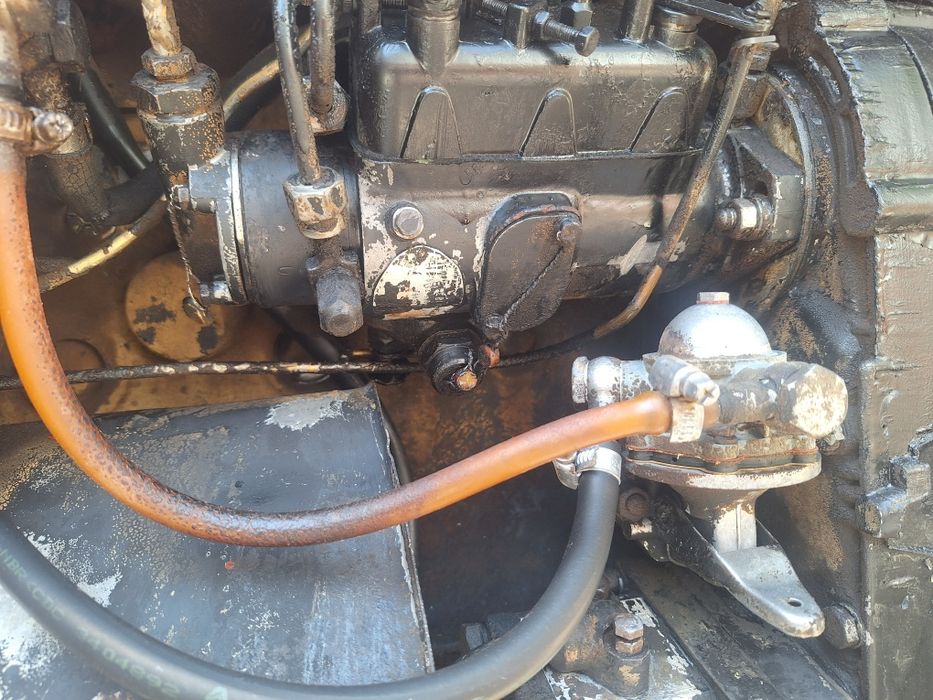 Vând Tractor Universal 445 Af:1995