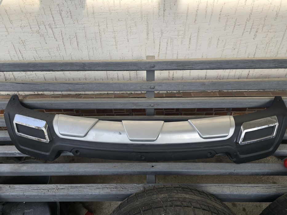 Задний бампер на Ливан х50